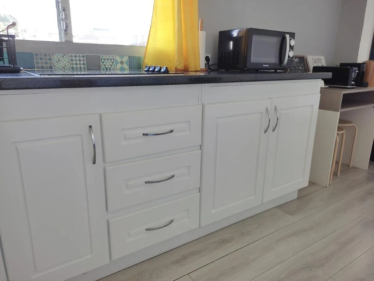 Appartement Charmant Studio idéalement situé a la Marina du Gosier à Pointe-à-Pitre